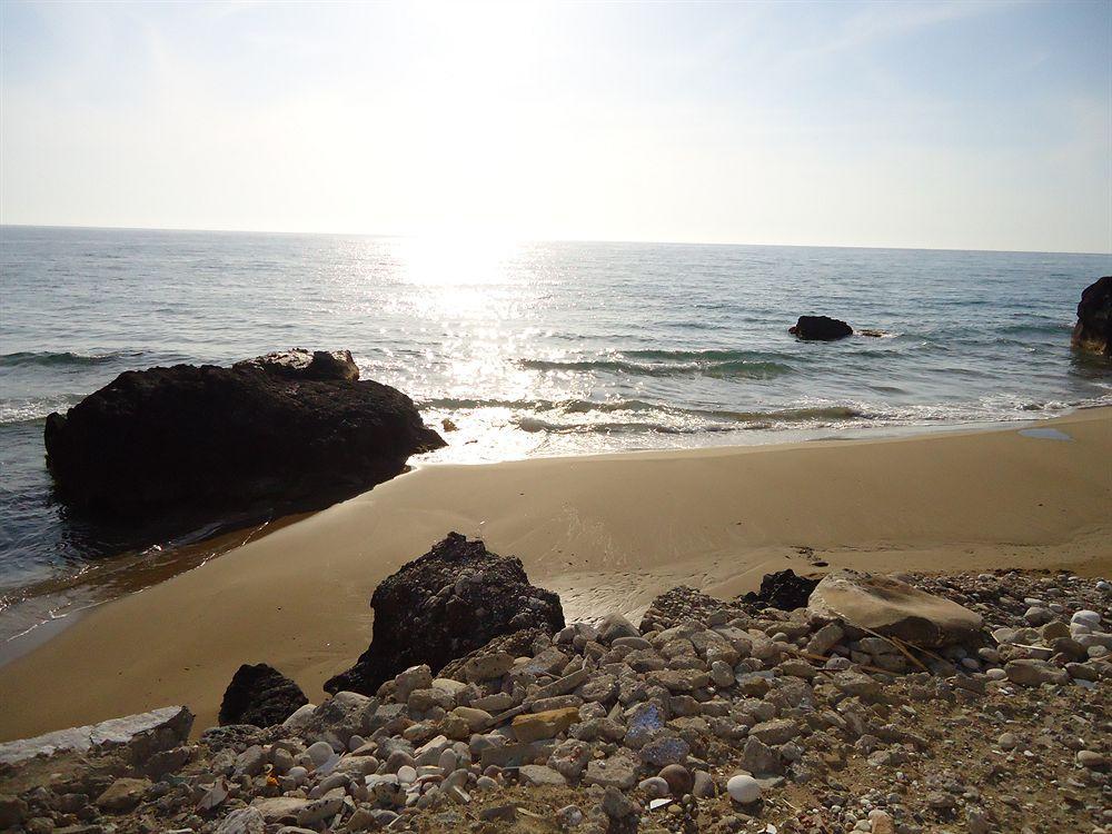 Pink Palace Beach Resort Agios Gordios  Ngoại thất bức ảnh