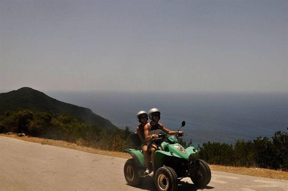 Pink Palace Beach Resort Agios Gordios  Ngoại thất bức ảnh