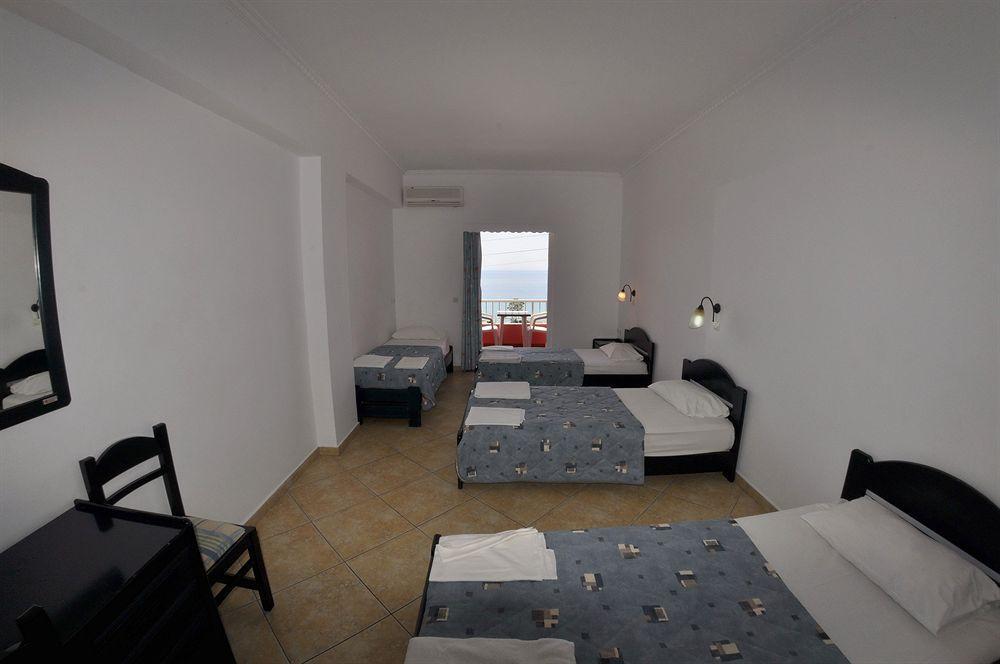 Pink Palace Beach Resort Agios Gordios  Ngoại thất bức ảnh