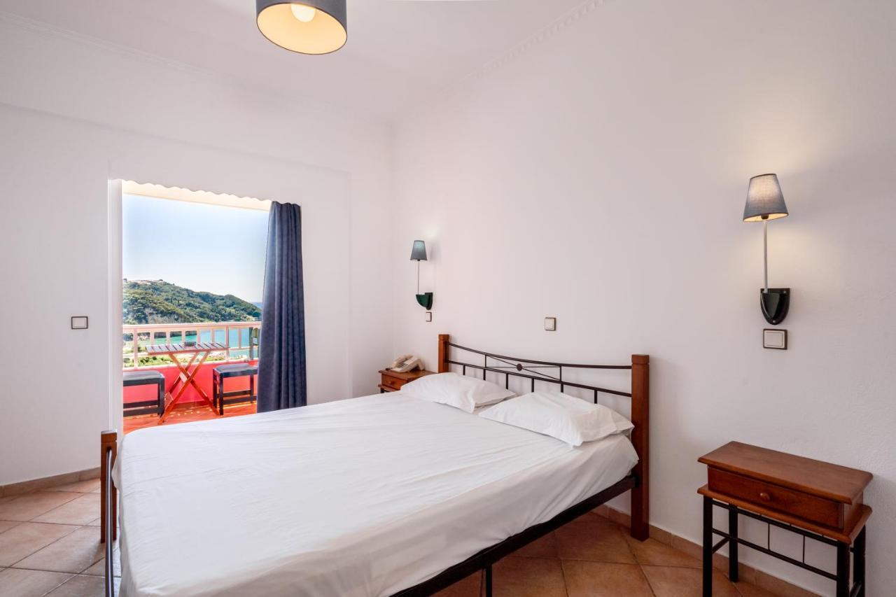 Pink Palace Beach Resort Agios Gordios  Ngoại thất bức ảnh