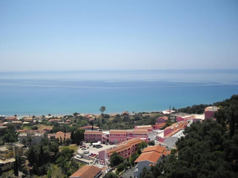 Pink Palace Beach Resort Agios Gordios  Ngoại thất bức ảnh