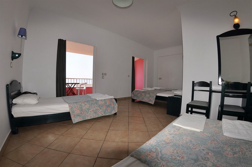 Pink Palace Beach Resort Agios Gordios  Ngoại thất bức ảnh