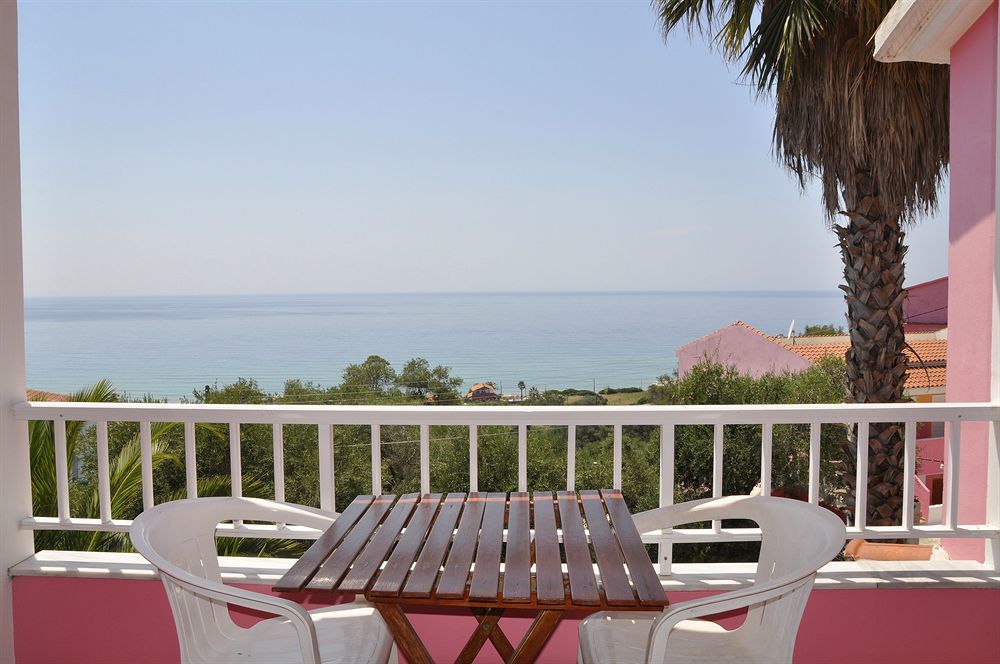 Pink Palace Beach Resort Agios Gordios  Ngoại thất bức ảnh