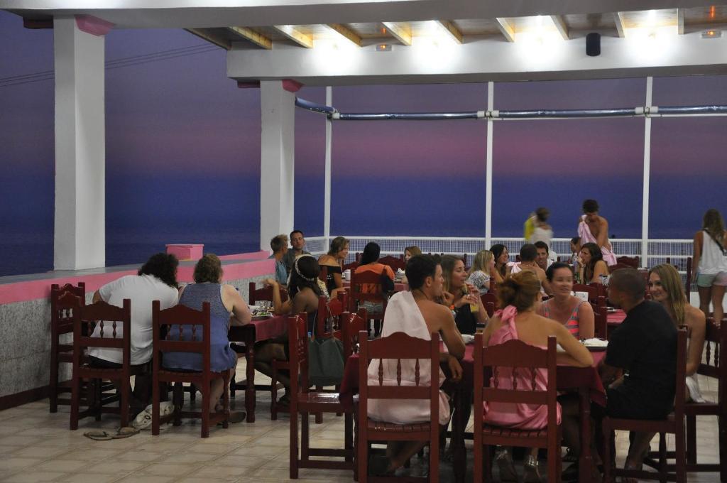 Pink Palace Beach Resort Agios Gordios  Ngoại thất bức ảnh