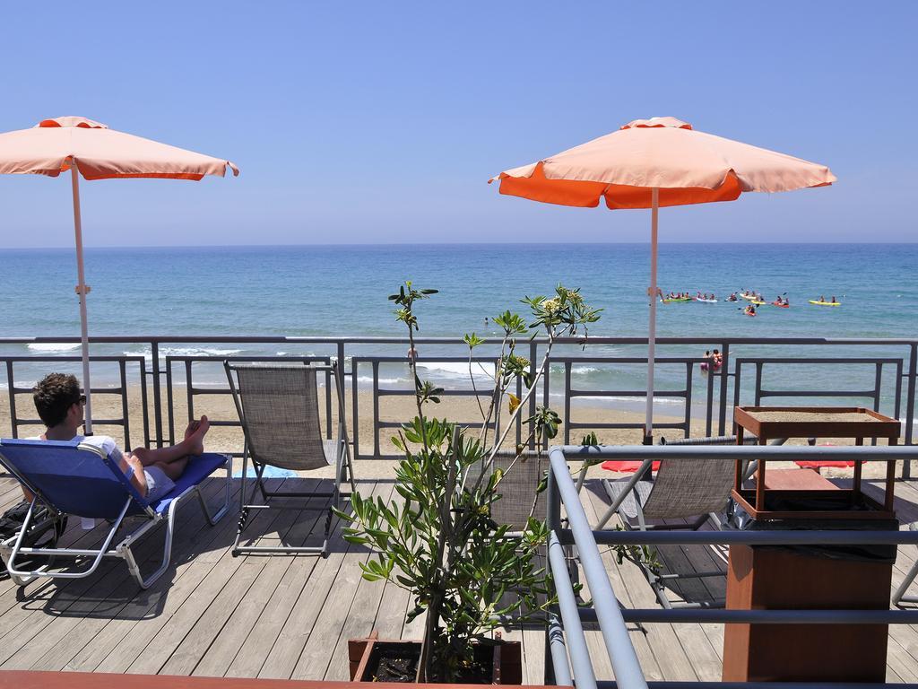 Pink Palace Beach Resort Agios Gordios  Ngoại thất bức ảnh